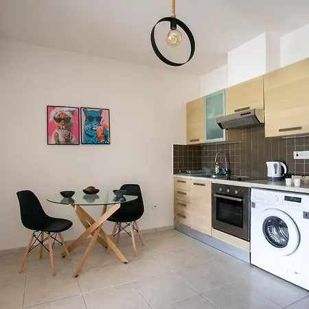 Apartment Modern & Fancy Ground Floor - Pool & Relax
