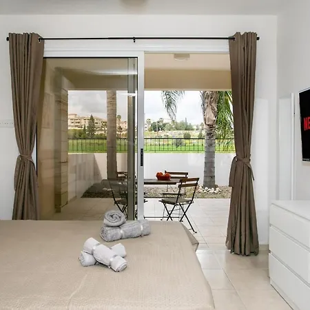 Modern & Fancy Ground Floor - Pool & Relax Tersephanou