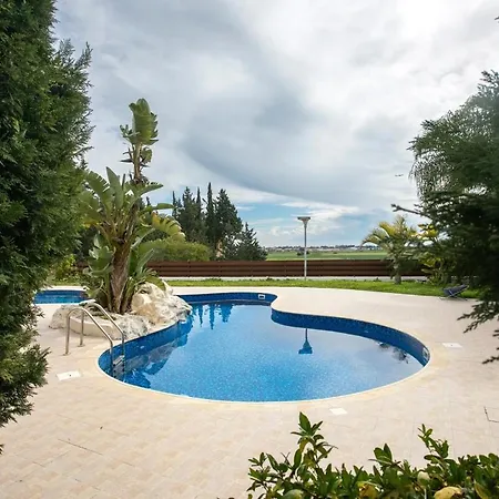 Apartment Modern & Fancy Ground Floor - Pool & Relax *