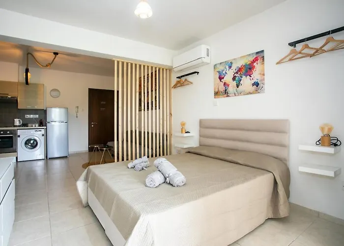 Modern & Fancy Ground Floor - Pool & Relax Tersephanou