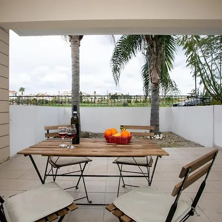 Apartament Modern & Fancy Ground Floor - Pool & Relax *