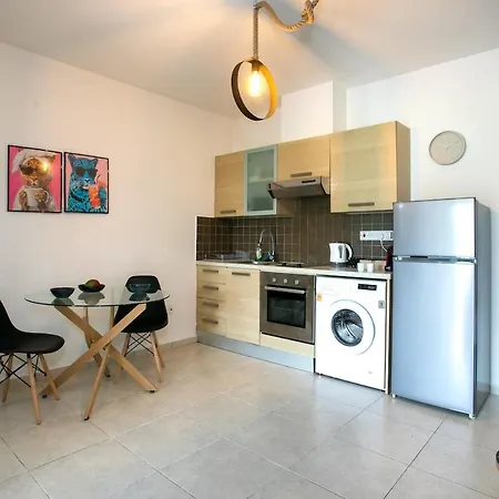 Apartmán Modern & Fancy Ground Floor - Pool & Relax *