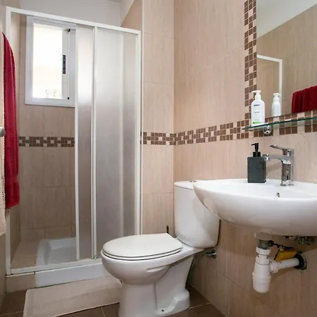 Modern & Fancy Ground Floor - Pool & Relax Апартаменты *