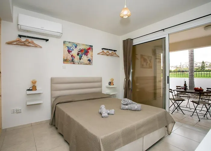 Apartmán Modern & Fancy Ground Floor - Pool & Relax Tersephanou