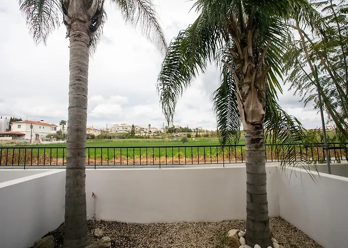 Modern & Fancy Ground Floor - Pool & Relax