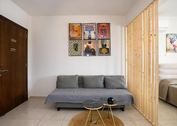 Apartmán Modern & Fancy Ground Floor - Pool & Relax *