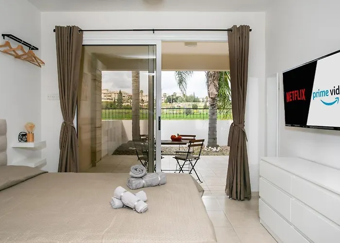 Modern & Fancy Ground Floor - Pool & Relax Tersephanou