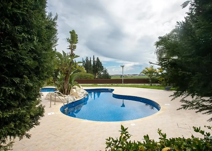 Apartament Modern & Fancy Ground Floor - Pool & Relax *